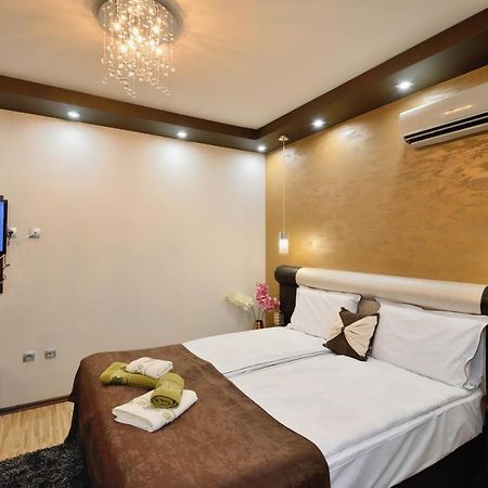 Fantasy Apartaments And Studios Avenue Комплекс Фантазия Хисаря Zewnętrze zdjęcie