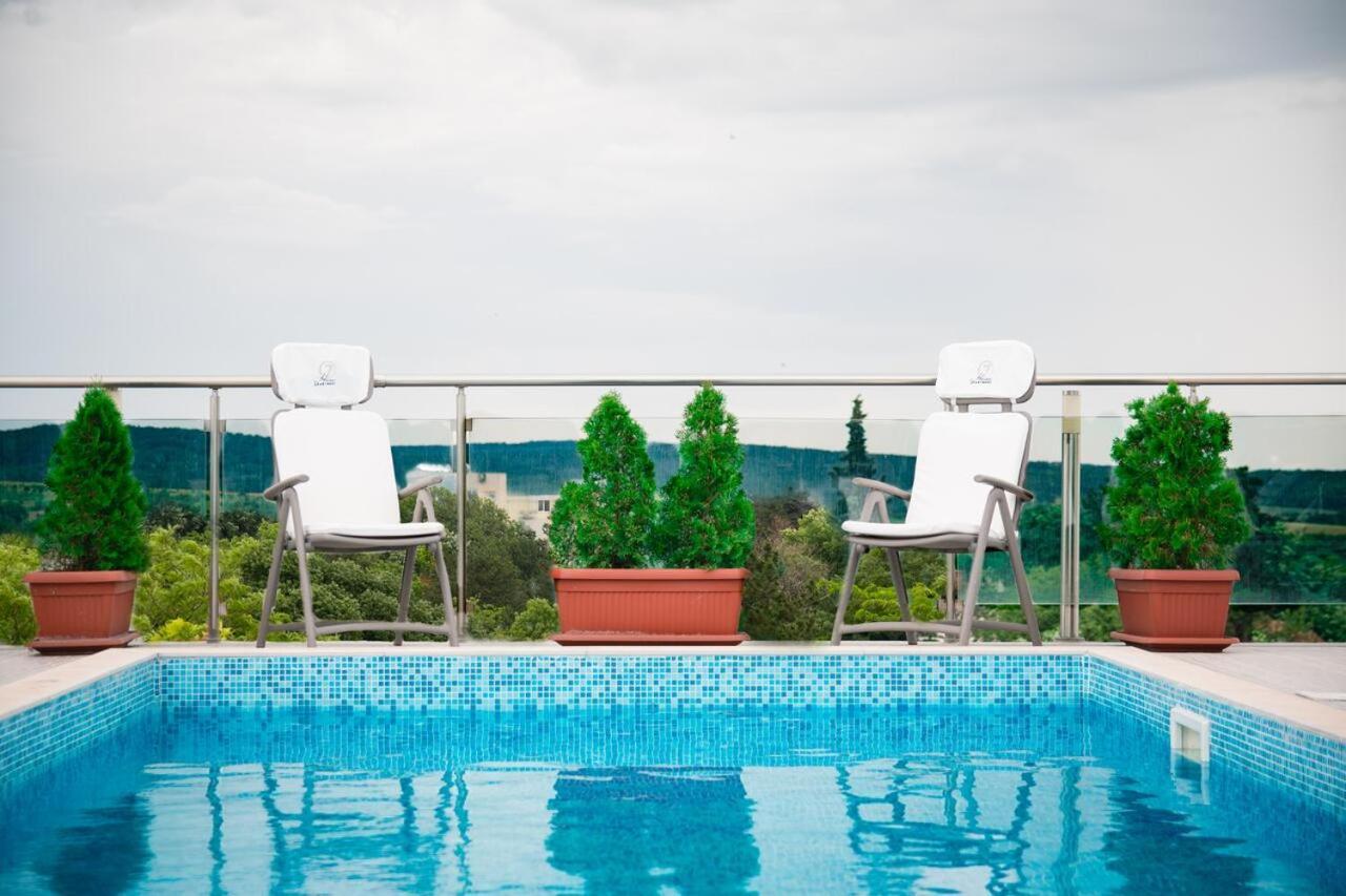 Fantasy Apartaments And Studios Avenue Комплекс Фантазия Хисаря Zewnętrze zdjęcie