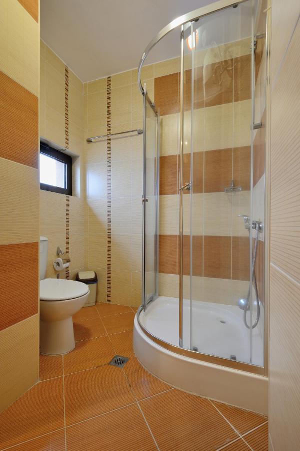 Fantasy Apartaments And Studios Avenue Комплекс Фантазия Хисаря Zewnętrze zdjęcie