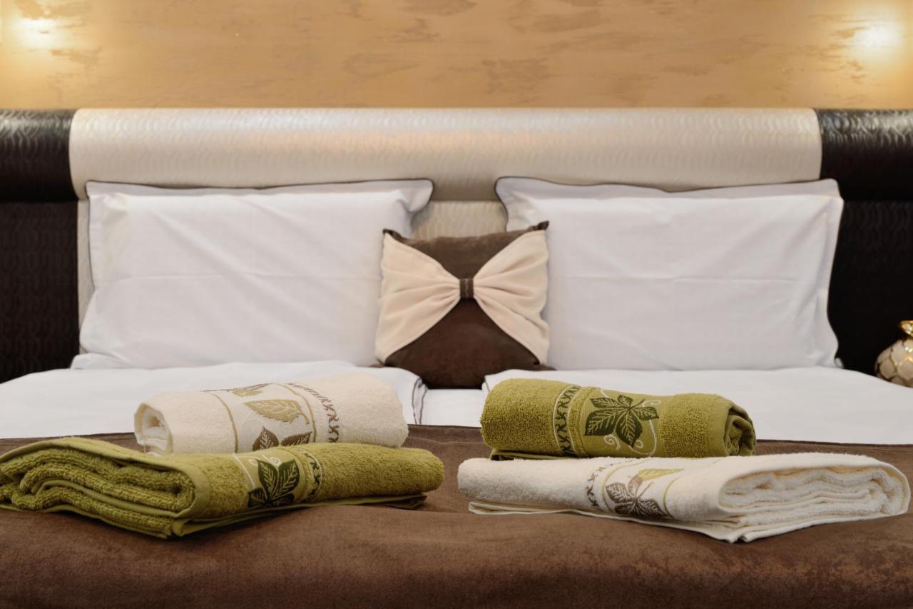 Fantasy Apartaments And Studios Avenue Комплекс Фантазия Хисаря Zewnętrze zdjęcie