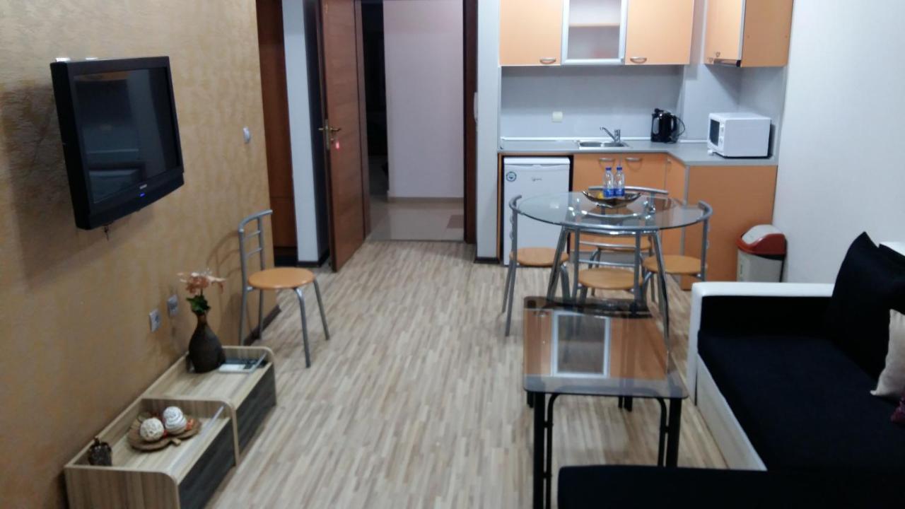 Fantasy Apartaments And Studios Avenue Комплекс Фантазия Хисаря Zewnętrze zdjęcie
