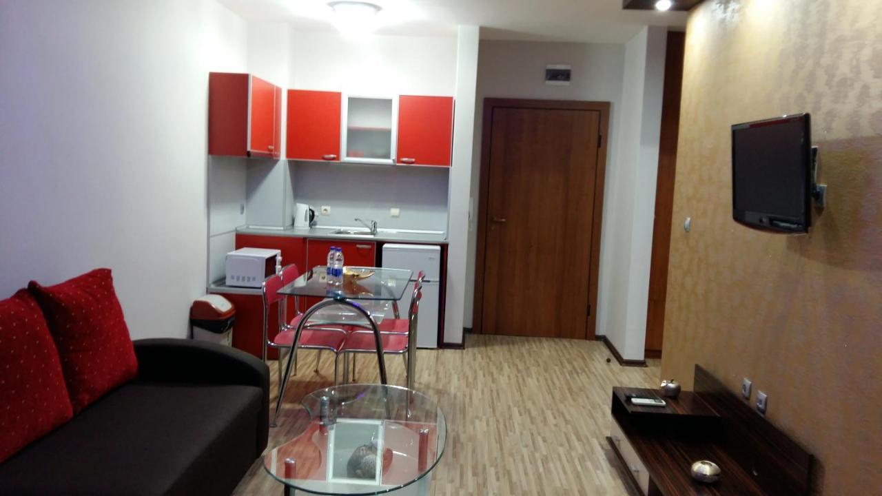 Fantasy Apartaments And Studios Avenue Комплекс Фантазия Хисаря Zewnętrze zdjęcie