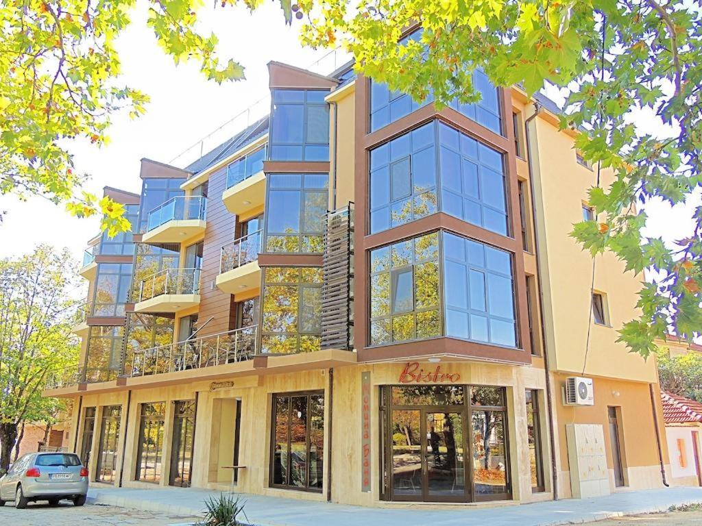 Fantasy Apartaments And Studios Avenue Комплекс Фантазия Хисаря Zewnętrze zdjęcie