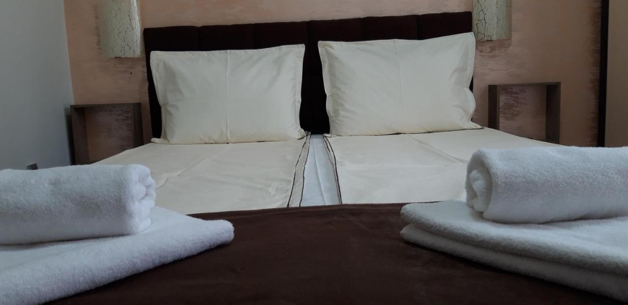 Fantasy Apartaments And Studios Avenue Комплекс Фантазия Хисаря Zewnętrze zdjęcie