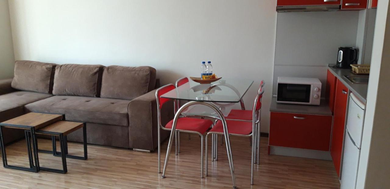 Fantasy Apartaments And Studios Avenue Комплекс Фантазия Хисаря Zewnętrze zdjęcie
